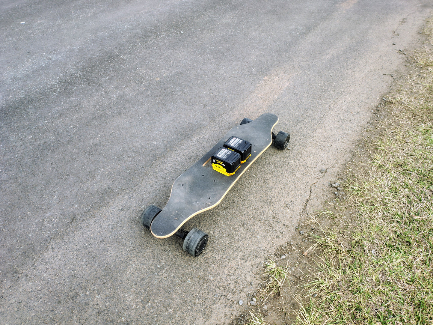 The Ultimate Electric Skateboard: Power Your Ride with Ozito, Ryobi, DeWalt, Makita, Milwaukee Batteries! pre-order