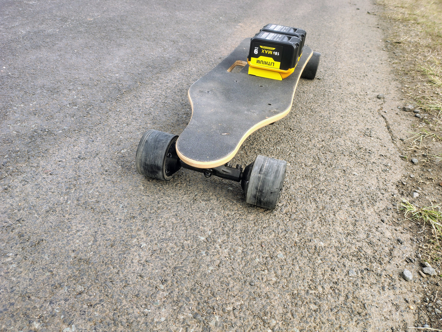 The Ultimate Electric Skateboard: Power Your Ride with Ozito, Ryobi, DeWalt, Makita, Milwaukee Batteries! pre-order