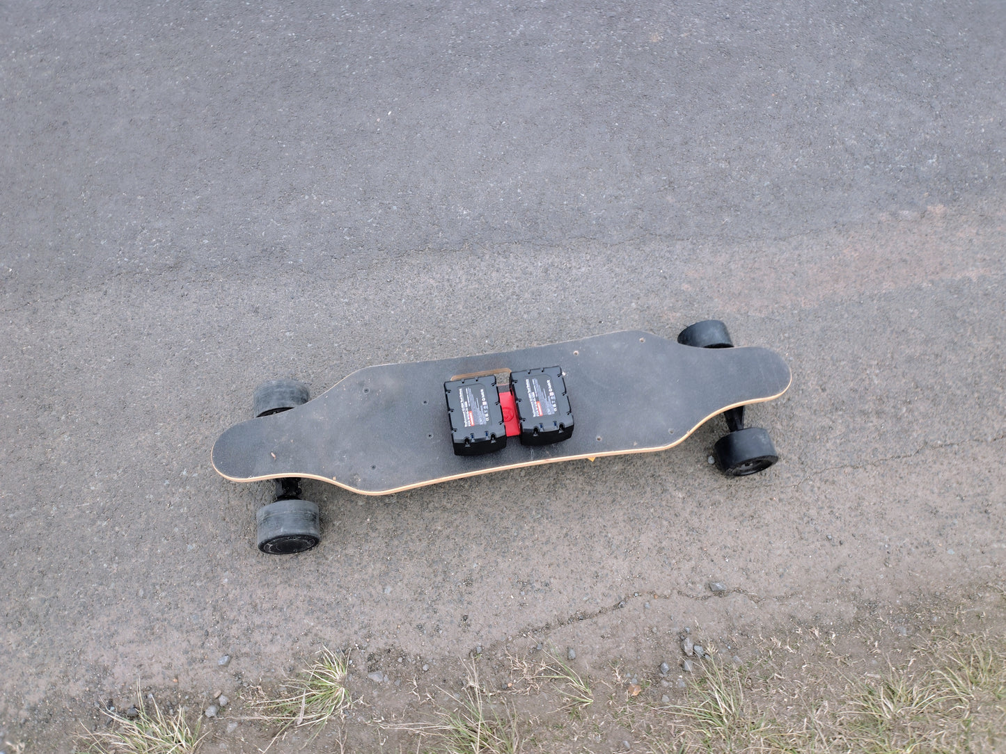The Ultimate Electric Skateboard: Power Your Ride with Ozito, Ryobi, DeWalt, Makita, Milwaukee Batteries! pre-order